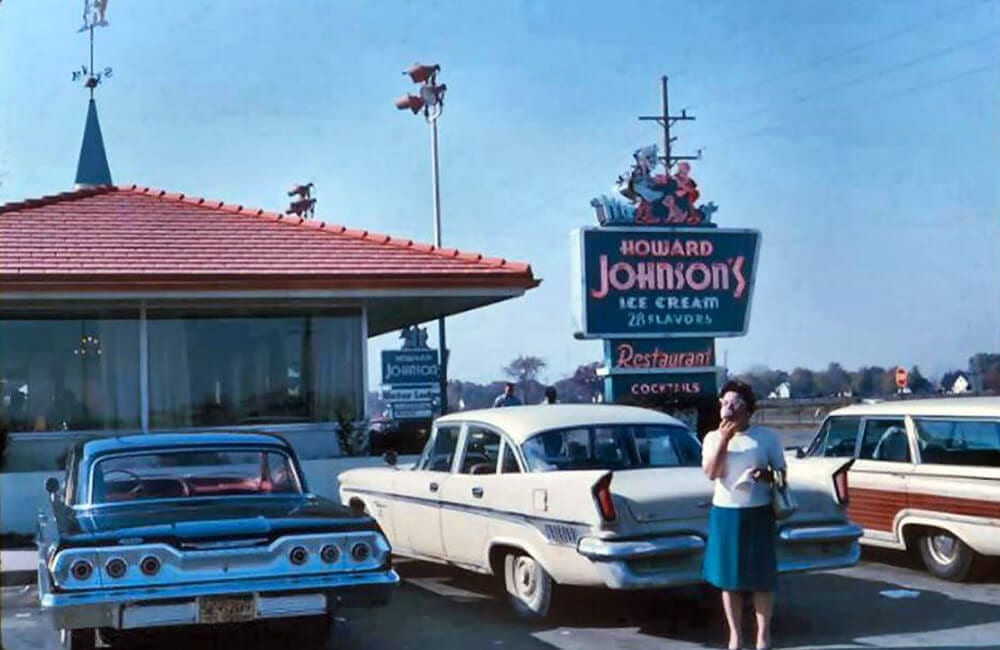 Howard Johnson's @FansOfGloryDays / Facebook.com